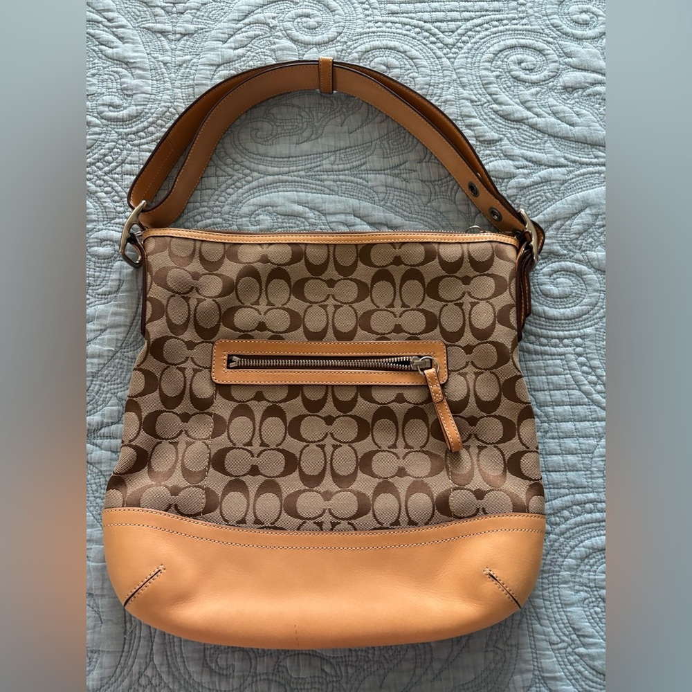 Authentic Coach Crossbody bag/Shoulder Bag EUC